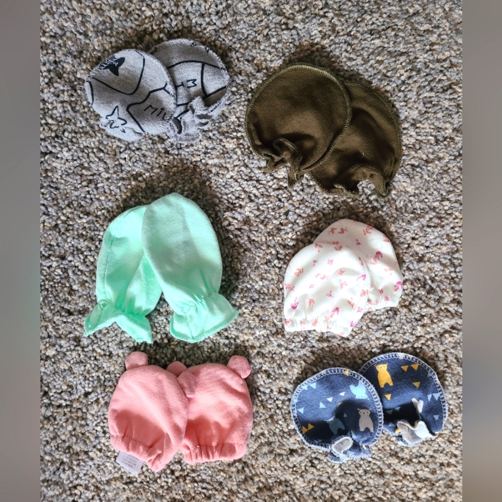Infant unisex mittens